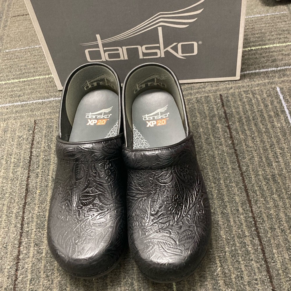 Women’s Dansko shoes